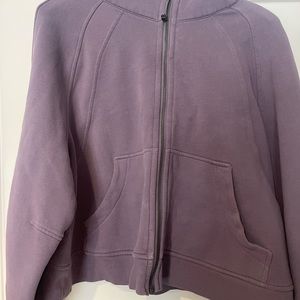 Lululemon lavender oversize cropped hoodie, in excellent condition. XL/XXL